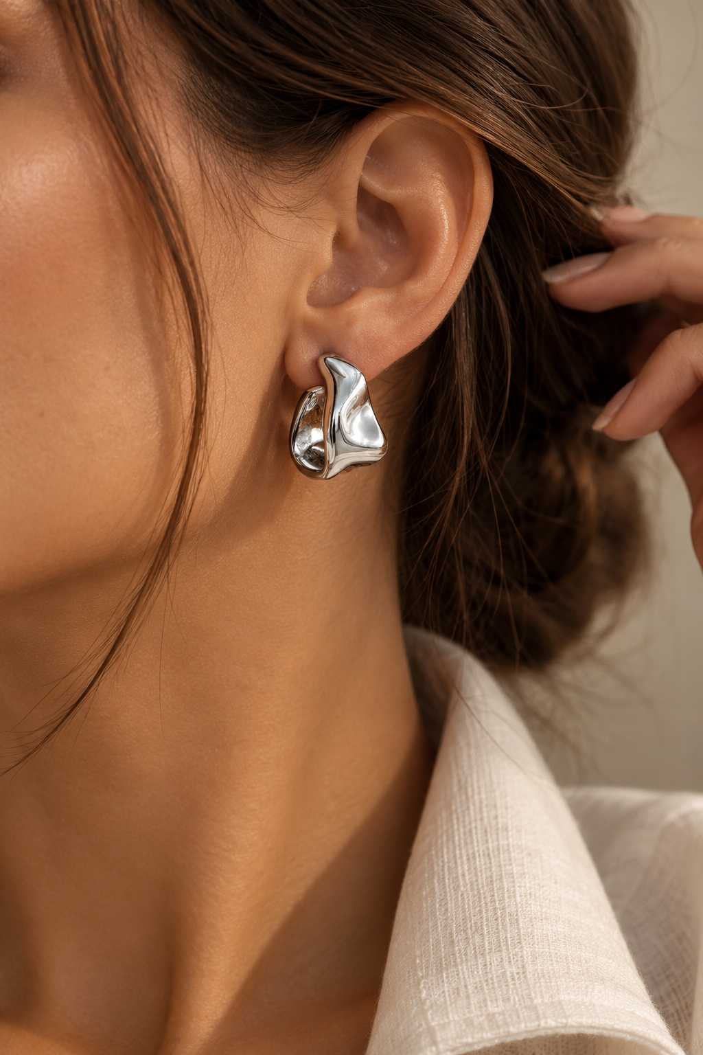 The Aria Hoops