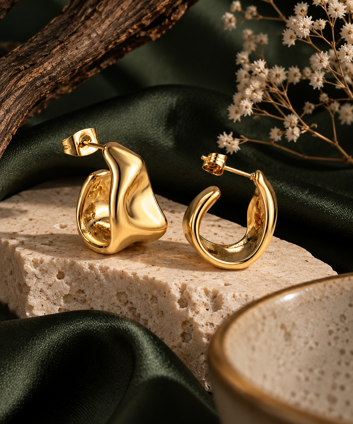 The Aria Hoops